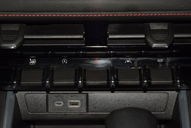 2023 Chevrolet Colorado 4WD Crew Cab Z71 - 22950453 - 33