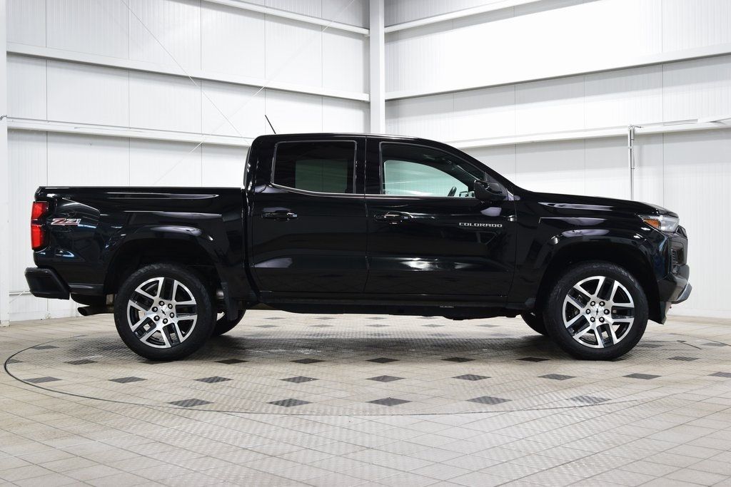 2023 Chevrolet Colorado 4WD Crew Cab Z71 - 22950453 - 8