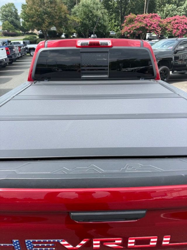 2023 Chevrolet Colorado 4WD Crew Cab Z71 - 23059395 - 8