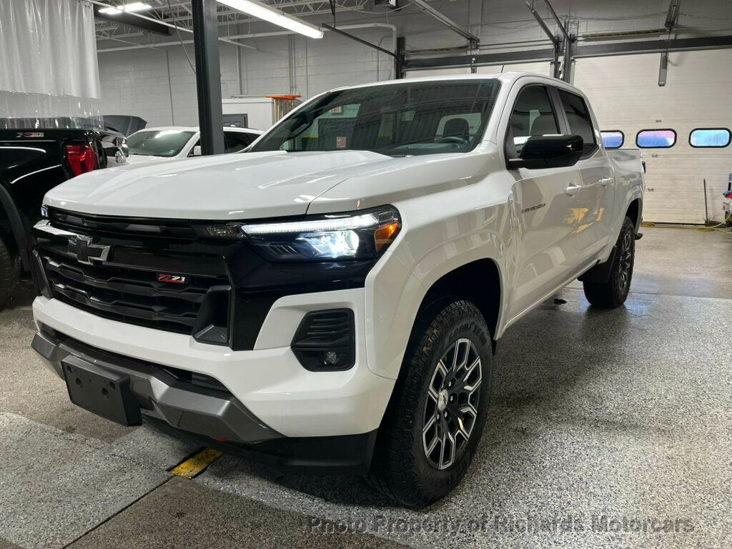2023 Chevrolet Colorado 4WD Crew Cab Z71 - 22976148 - 8