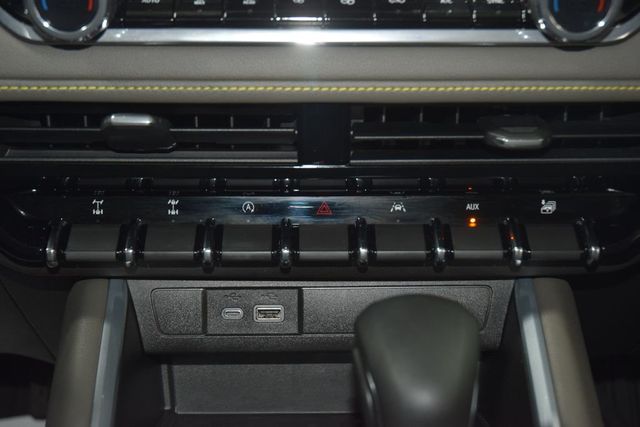 2023 Chevrolet Colorado 4WD Crew Cab ZR2 - 23043399 - 36