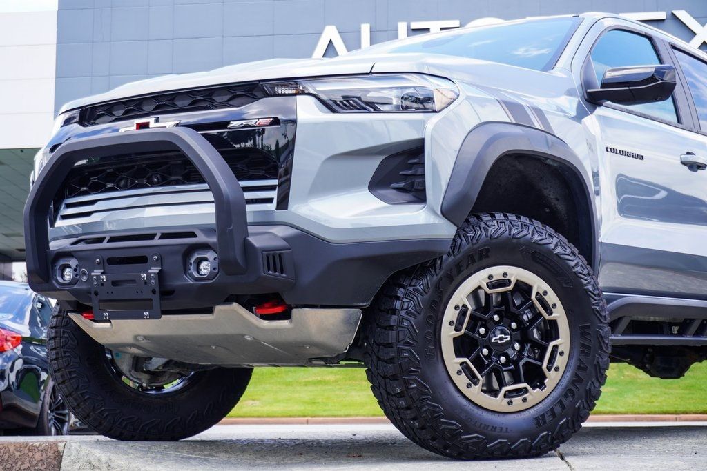 2023 Chevrolet Colorado ZR2 photo 2