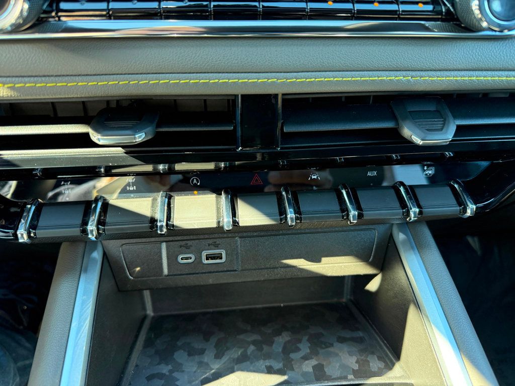 2023 Chevrolet Colorado 4WD Crew Cab ZR2 - 22936226 - 17