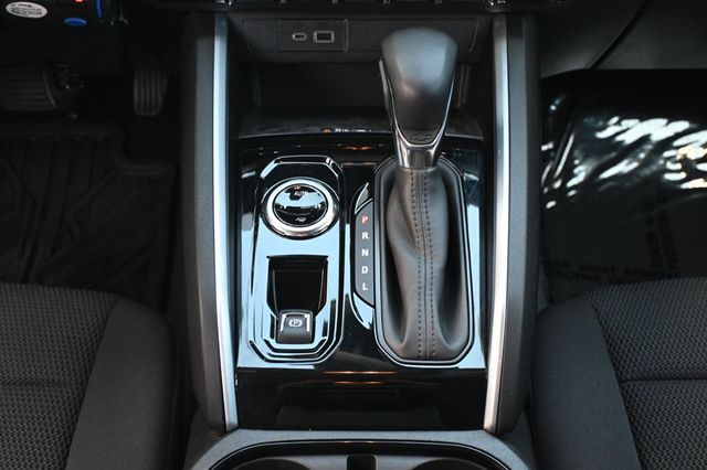 2023 Chevrolet Colorado 4X4 Crew Cab LT - 22894469 - 13