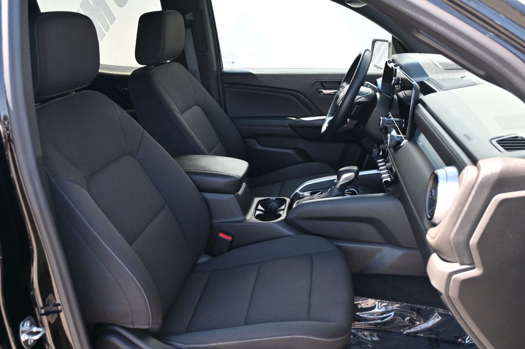 2023 Chevrolet Colorado LT photo 14