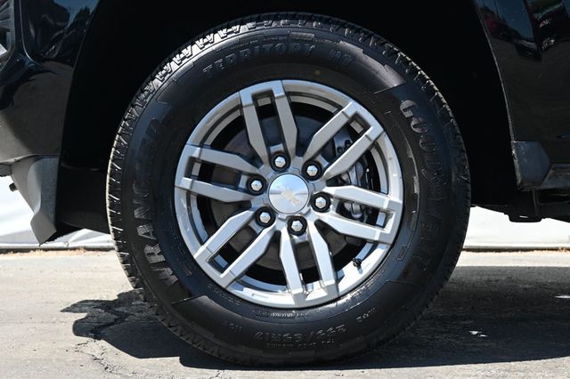 2023 Chevrolet Colorado 4X4 Crew Cab LT - 22894469 - 6