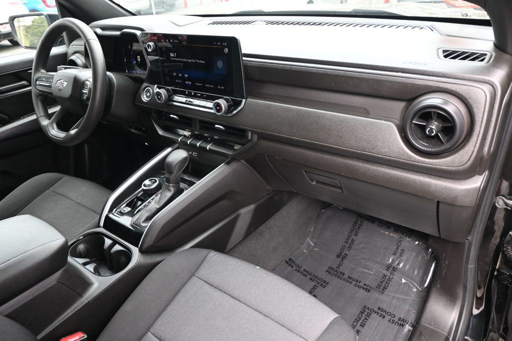 Chevrolet Colorado photo 10