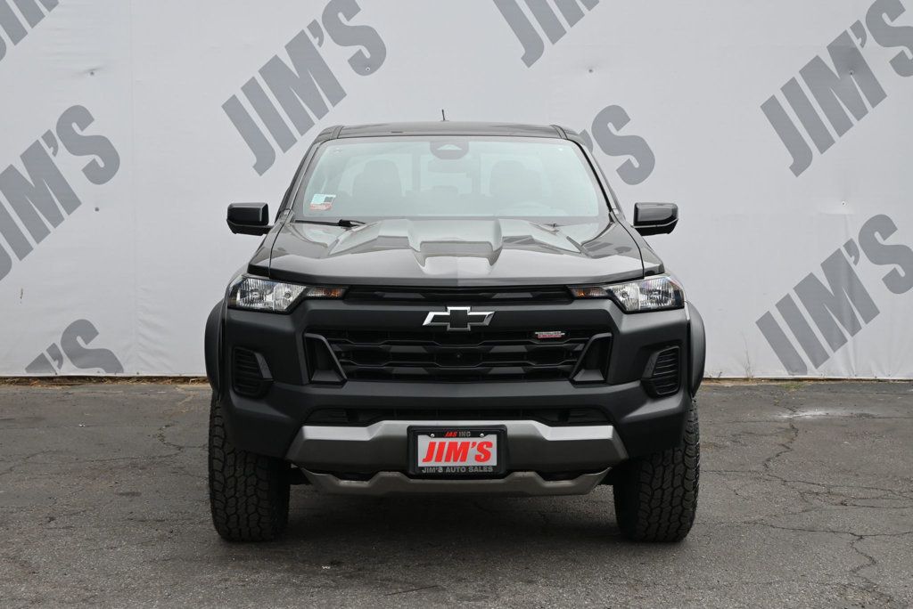 Chevrolet Colorado photo 2