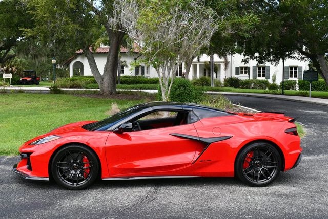 2023 Chevrolet Corvette 2 Door Z06 Convertible W/3LZ & Carbon Ceramic Brakes - 23079240 - 32