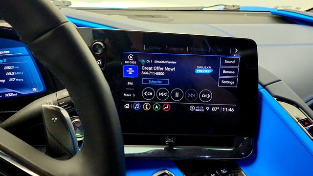 2023 Chevrolet Corvette 2dr Stingray Convertible w/3LT - 23040020 - 19