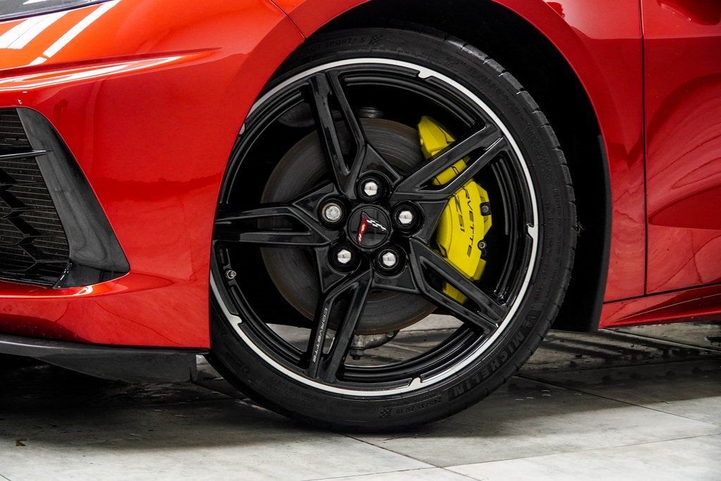 2023 Chevrolet Corvette Stingray Coupe 2LT photo 3