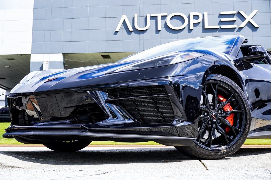 2023 Chevrolet Corvette Stingray Coupe 2LT photo 2