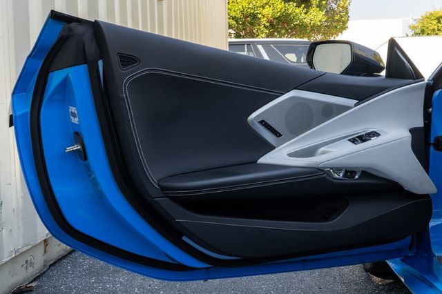 2023 Chevrolet Corvette 2dr Stingray Coupe w/2LT - 22989922 - 23