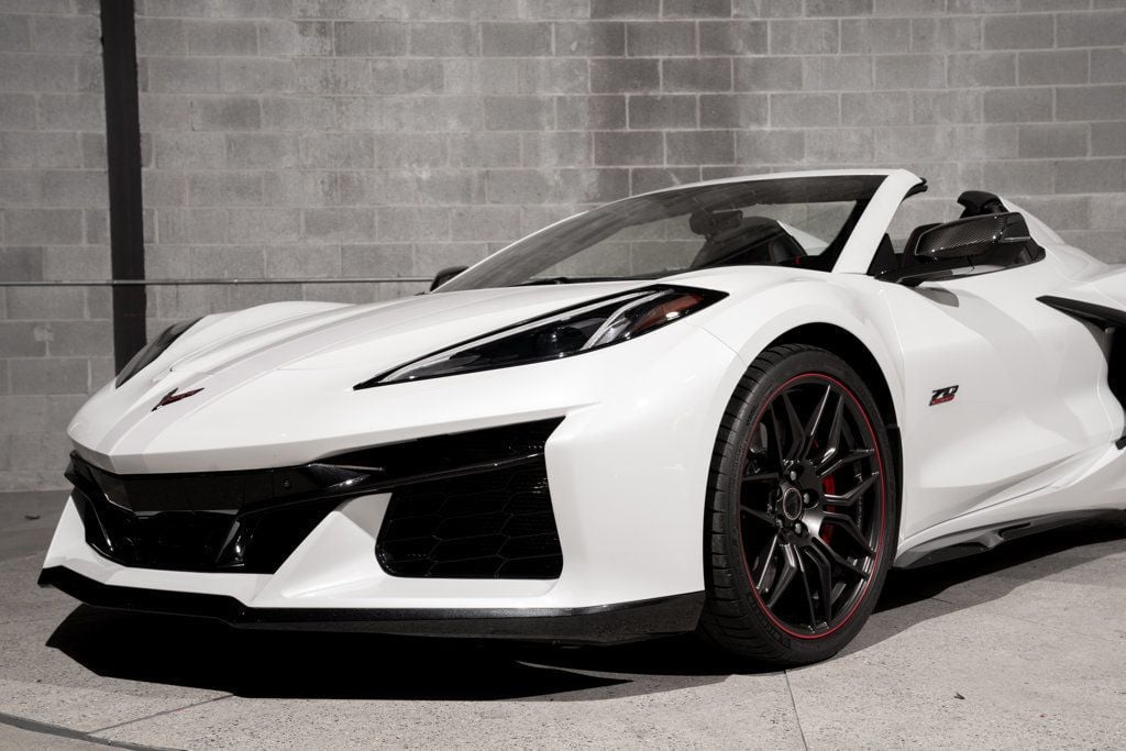 Chevrolet Corvette photo 18