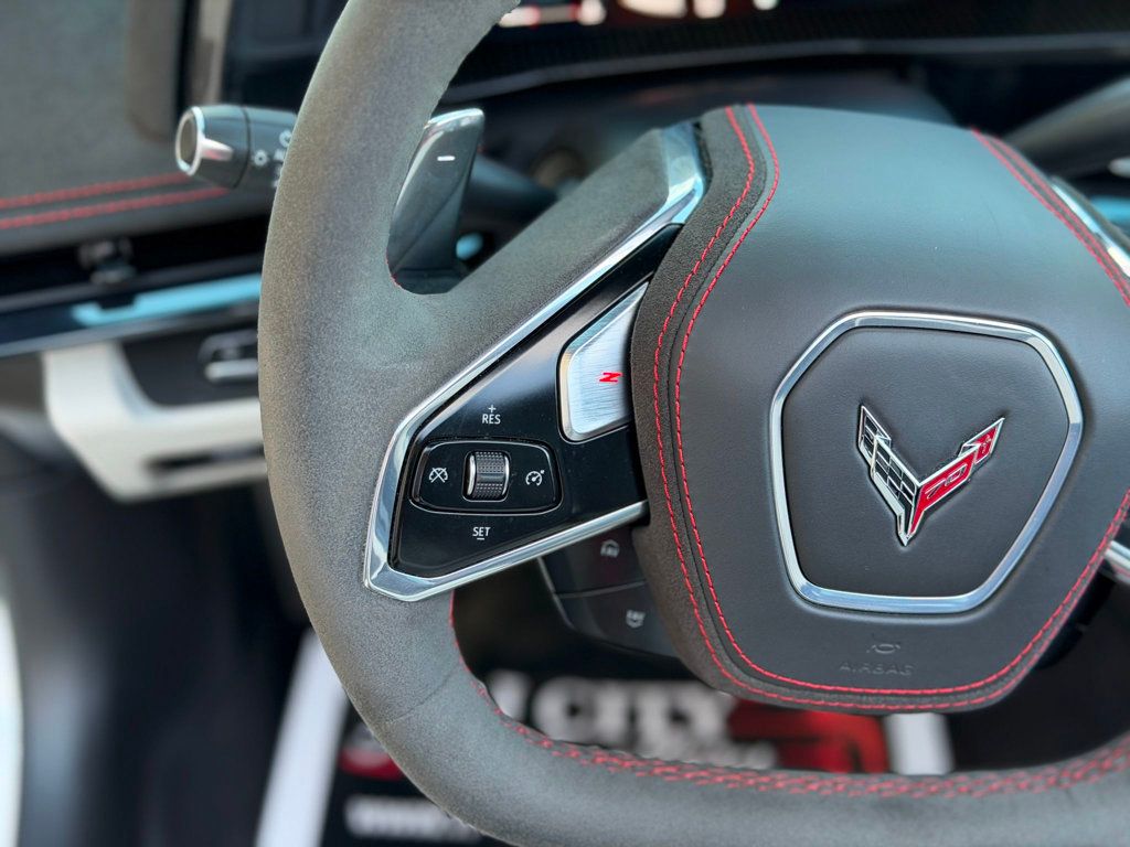 2023 Chevrolet Corvette 70th Anniversary Z51 w. Carbon Fiber Option - 23027464 - 14
