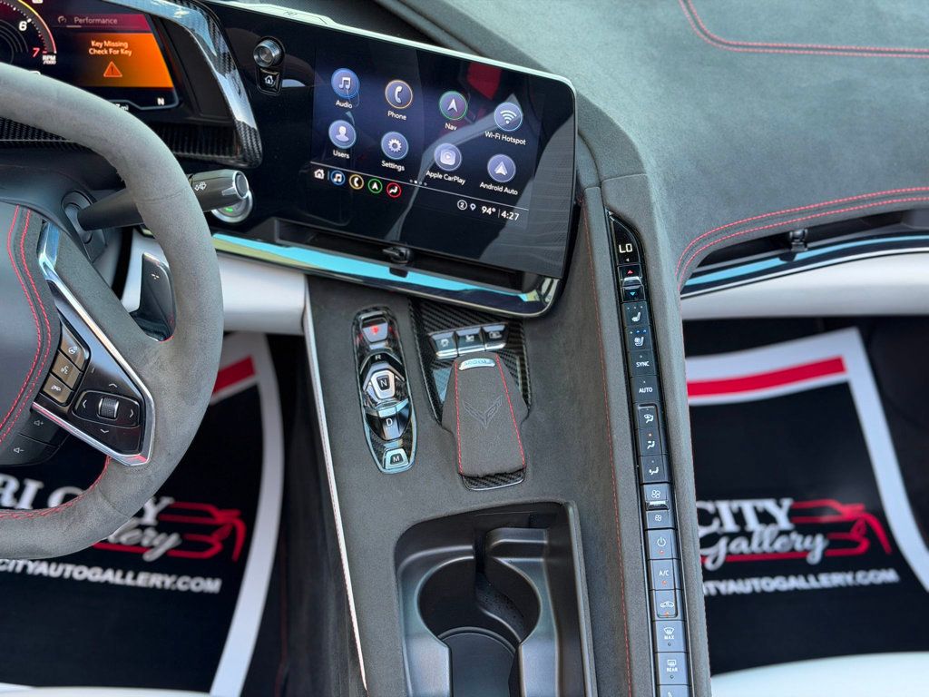 2023 Chevrolet Corvette 70th Anniversary Z51 w. Carbon Fiber Option - 23027464 - 16