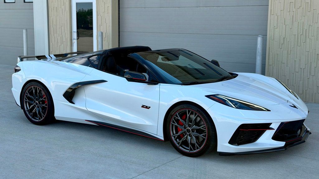 2023 Chevrolet Corvette 70th Anniversary Z51 w. Carbon Fiber Option - 23027464 - 1