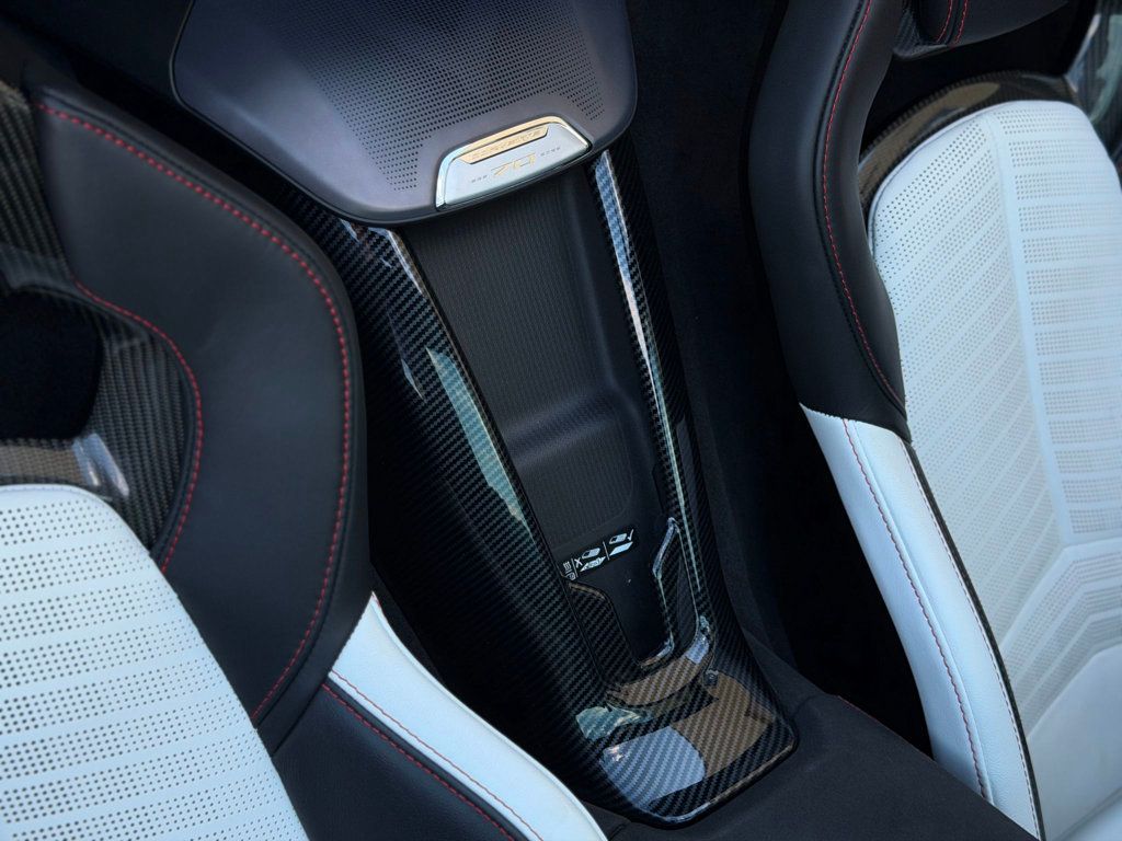 2023 Chevrolet Corvette 70th Anniversary Z51 w. Carbon Fiber Option - 23027464 - 25
