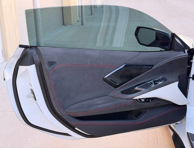 2023 Chevrolet Corvette 70th Anniversary Z51 w. Carbon Fiber Option - 23027464 - 26