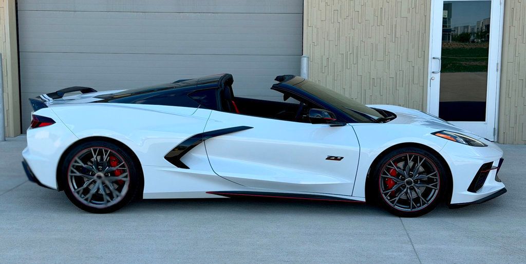 2023 Chevrolet Corvette 70th Anniversary Z51 w. Carbon Fiber Option - 23027464 - 2