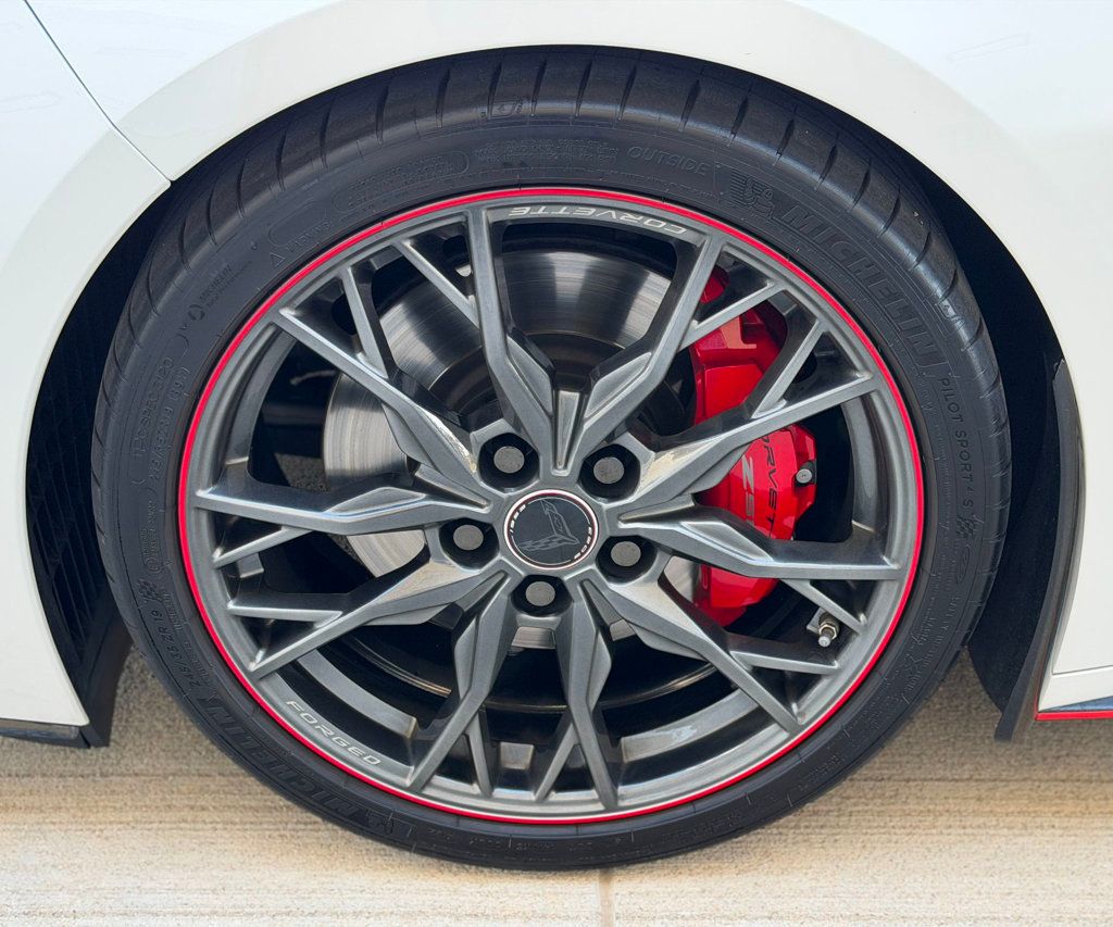 2023 Chevrolet Corvette 70th Anniversary Z51 w. Carbon Fiber Option - 23027464 - 35