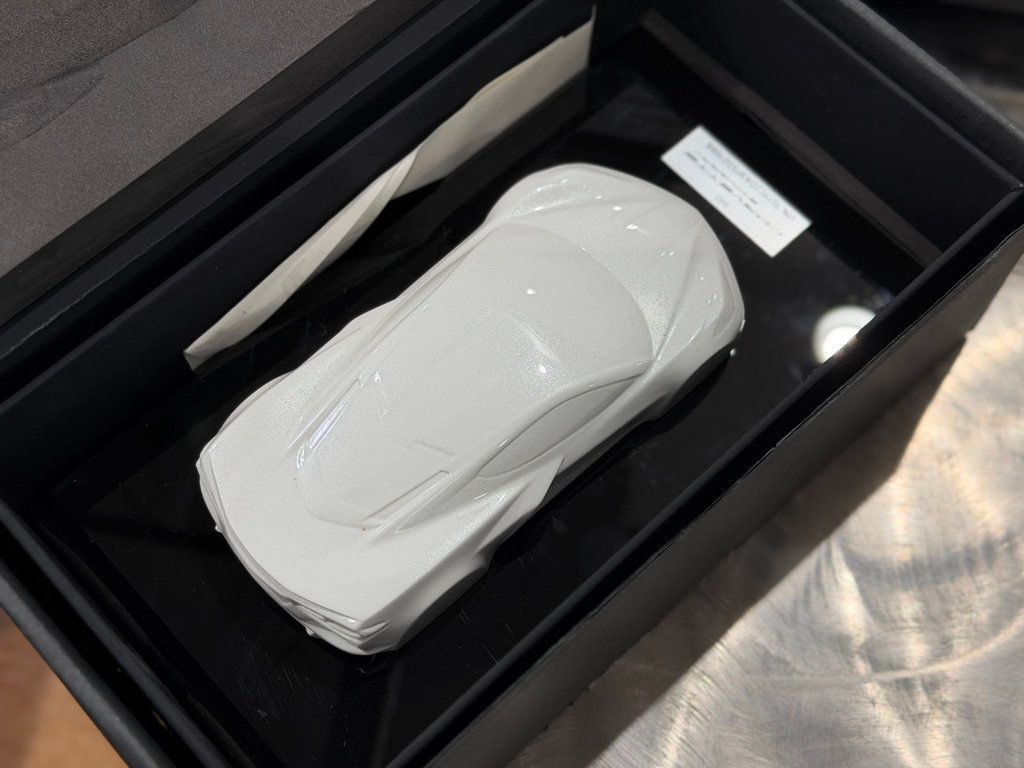 2023 Chevrolet Corvette 70th Anniversary Z51 w. Carbon Fiber Option - 23027464 - 40