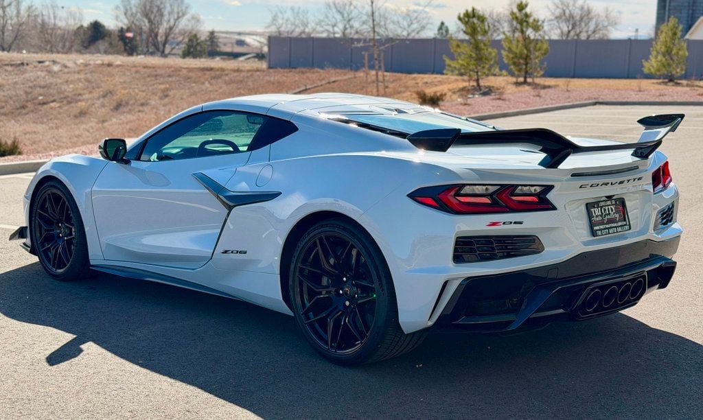 2023 Chevrolet Corvette ZO6 Coupe w/3LZ - 22982793 - 8