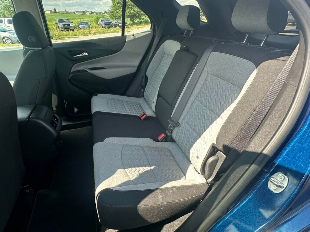 2023 Chevrolet Equinox LS photo 10