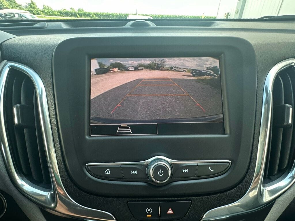 2023 Chevrolet Equinox LS photo 17