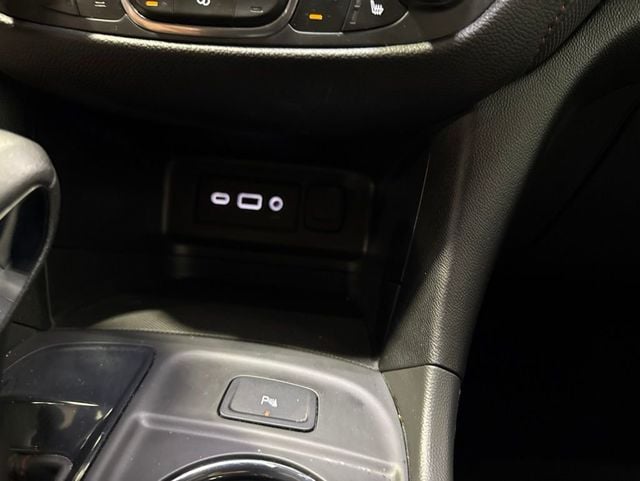2023 Chevrolet Equinox FWD 4dr RS - 23024165 - 21