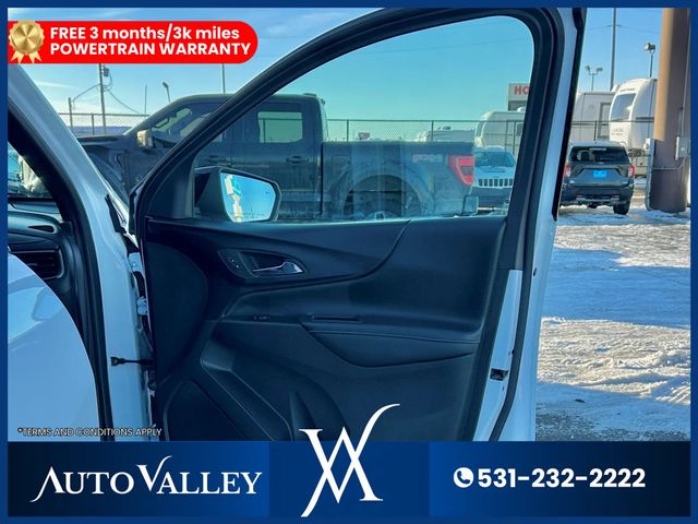 2023 Chevrolet Equinox Premier Sport Utility 4D - 22956870 - 17