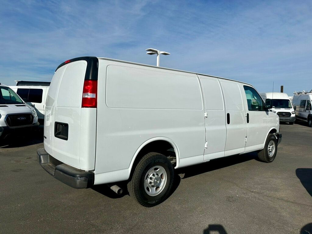 2023 Chevrolet Express 3500 Cargo Van photo 5