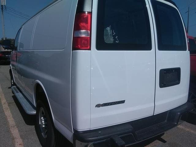 2023 Chevrolet Express Cargo Van RWD 2500 135" - 22664416 - 2