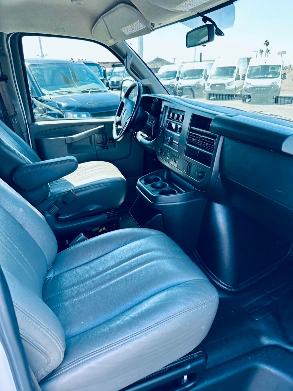 2023 Chevrolet Express Cargo Van 2500 photo 11