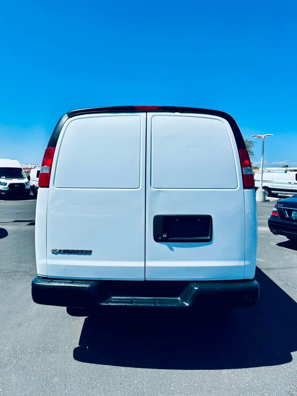 2023 Chevrolet Express Cargo Van 2500 photo 4