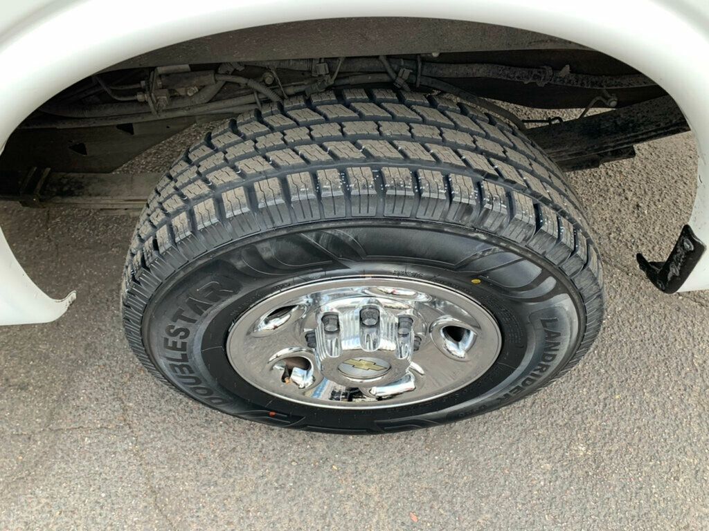 2023 Chevrolet Express Cargo Van RWD 2500 155" 1-owner Low Miles Cargo  - 22981616 - 17