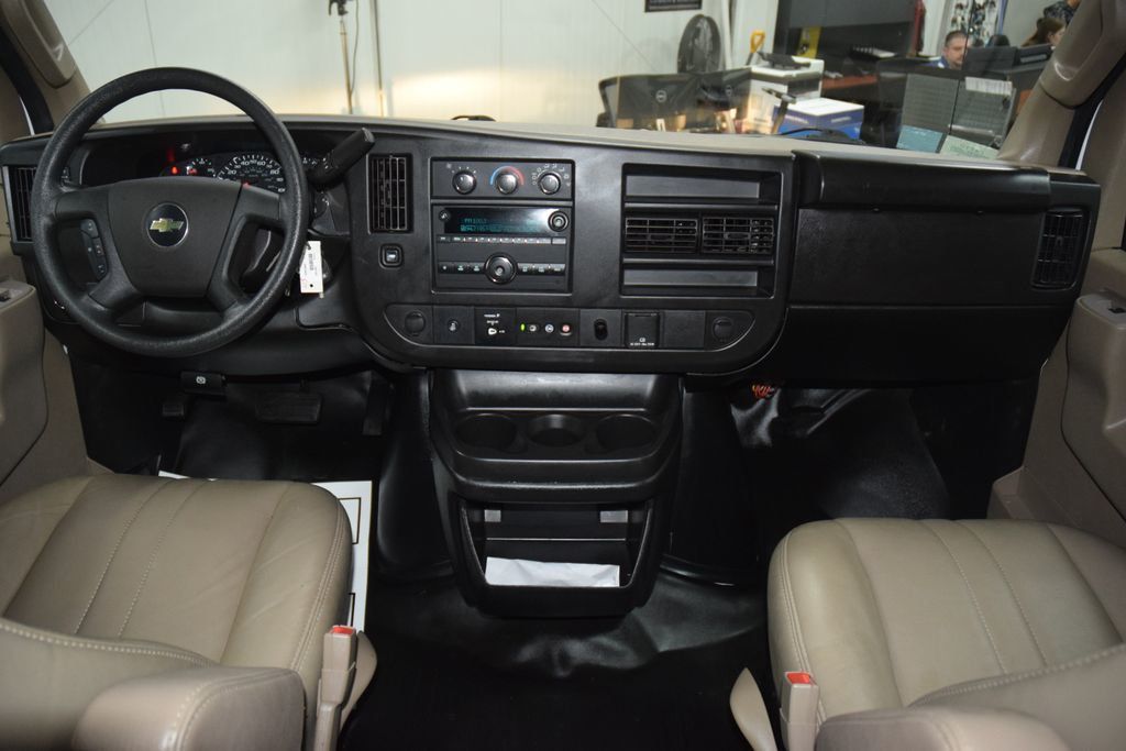 2023 Chevrolet Express Commercial Cutaway EXPRESS 3500 CUTAWAY * 6.6 V8 * 13' KNAPHEIDE KUV * LIKE NEW - 23021656 - 17