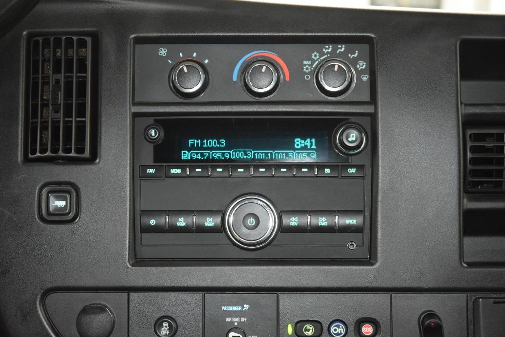 2023 Chevrolet Express Commercial Cutaway EXPRESS 3500 CUTAWAY * 6.6 V8 * 13' KNAPHEIDE KUV * LIKE NEW - 23021656 - 18