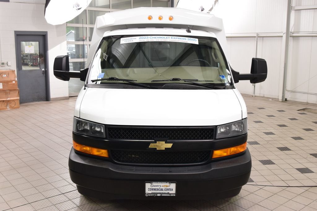 2023 Chevrolet Express Commercial Cutaway EXPRESS 3500 CUTAWAY * 6.6 V8 * 13' KNAPHEIDE KUV * LIKE NEW - 23021656 - 1
