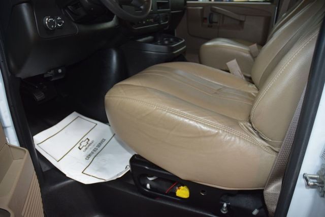 2023 Chevrolet Express Commercial Cutaway EXPRESS 3500 CUTAWAY * 6.6 V8 * 13' KNAPHEIDE KUV * LIKE NEW - 23021656 - 27