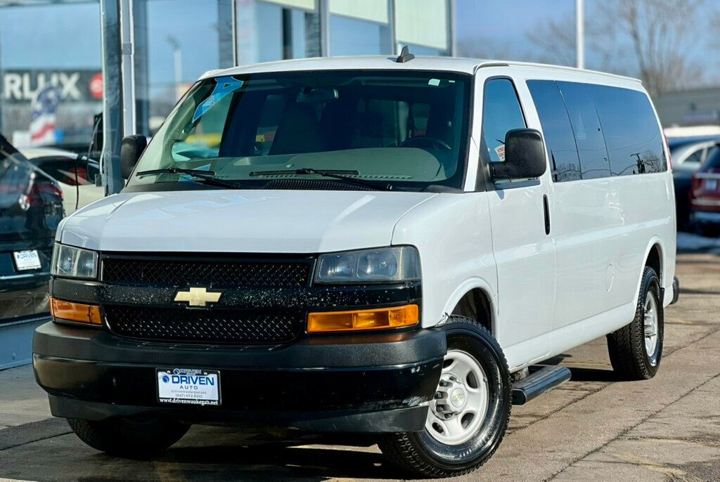 2023 Chevrolet Express Passenger RWD 3500 155" LS - 22978641 - 24