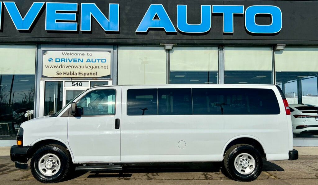 2023 Chevrolet Express Passenger RWD 3500 155" LS - 22978641 - 30