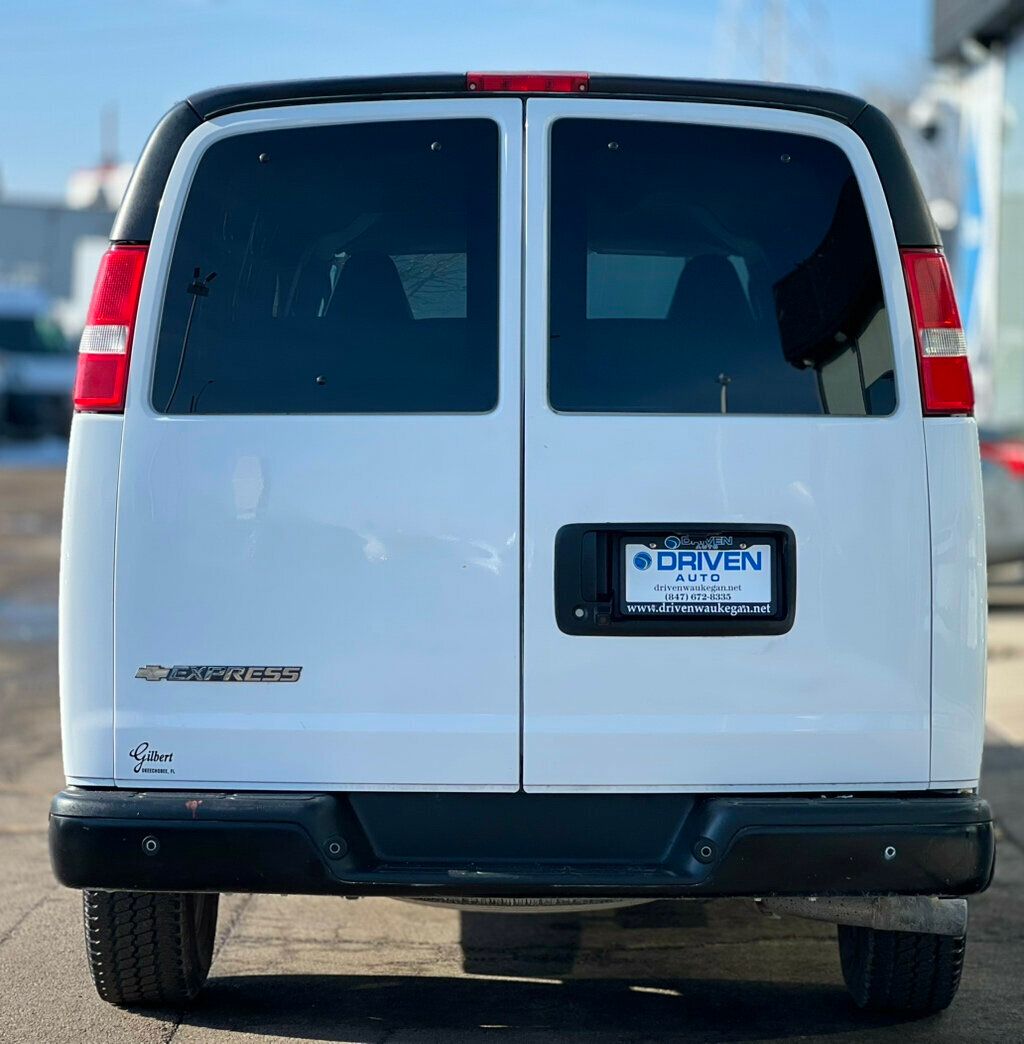 2023 Chevrolet Express Passenger RWD 3500 155" LS - 22978641 - 3