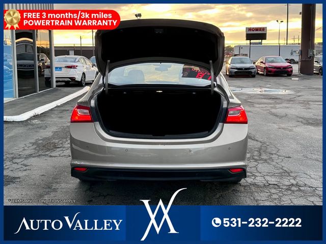 2023 Chevrolet Malibu 1LT Sedan 4D - 22938980 - 36