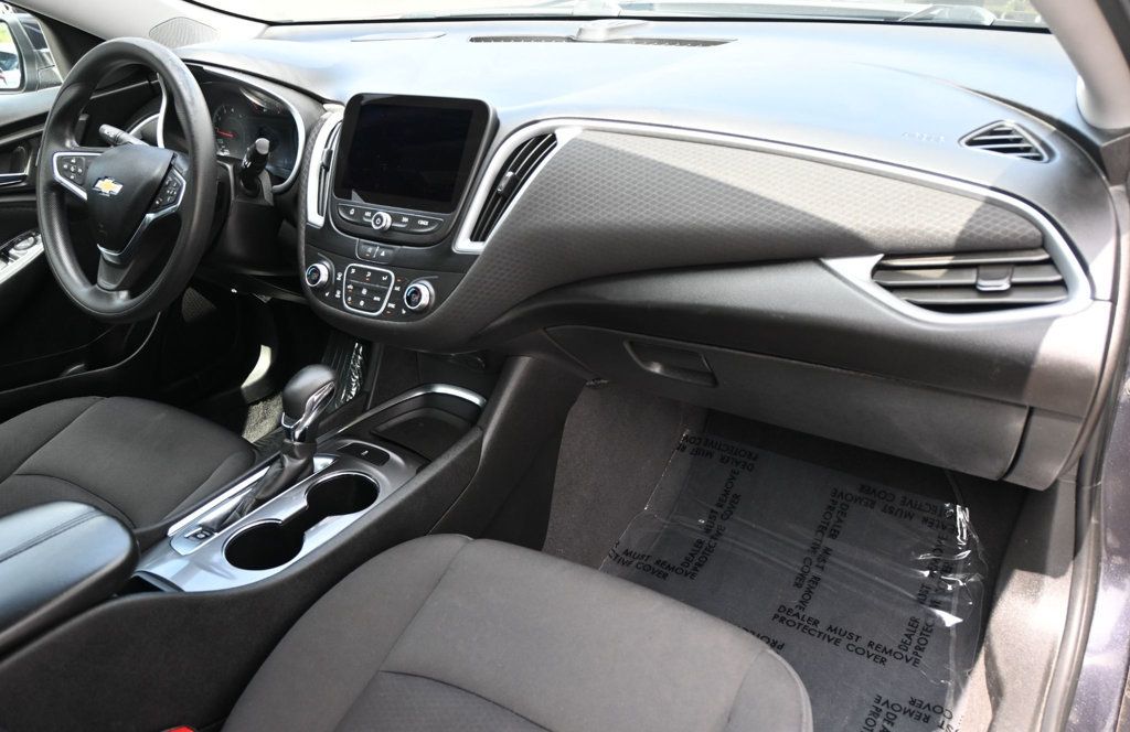Chevrolet Malibu photo 9