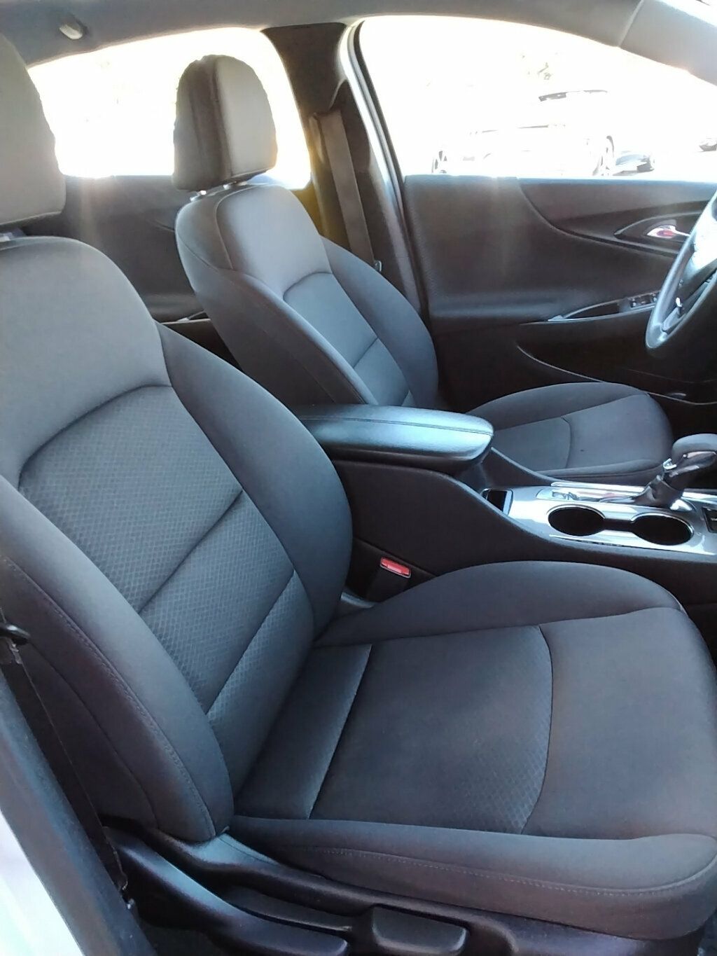 2023 Chevrolet Malibu 1LT photo 9