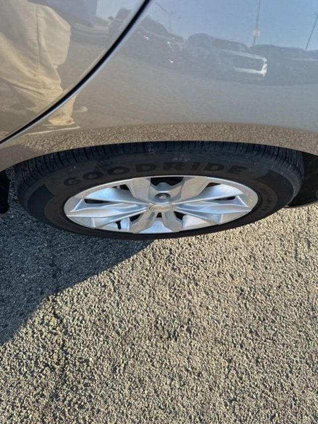 2023 Chevrolet Malibu 4dr Sedan 1LT - 23012220 - 11