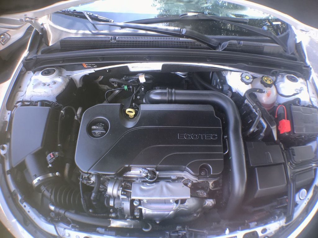 2023 Chevrolet Malibu LS photo 11