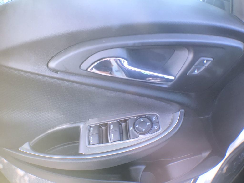 2023 Chevrolet Malibu LS photo 12
