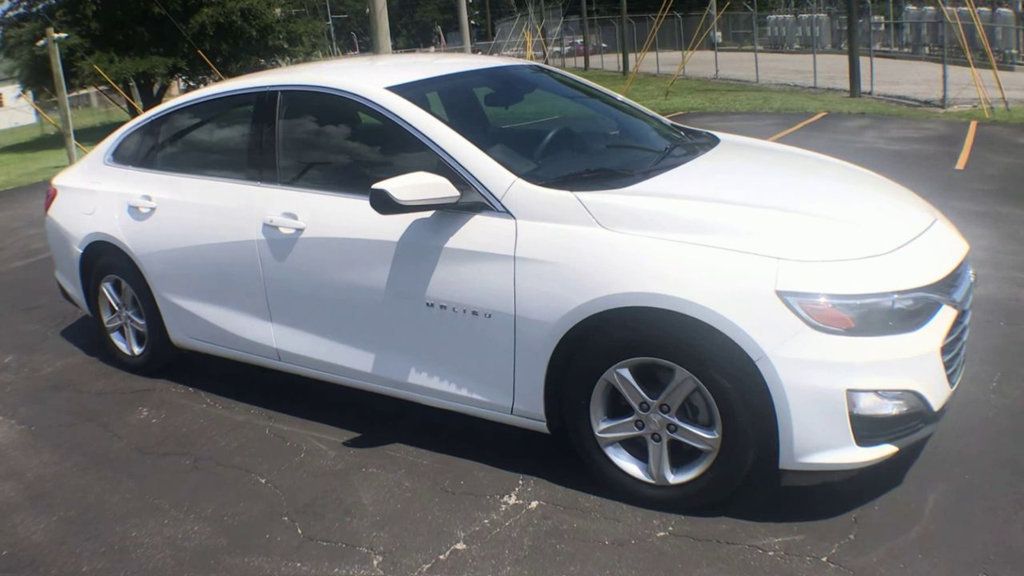 2023 Chevrolet Malibu LS photo 2